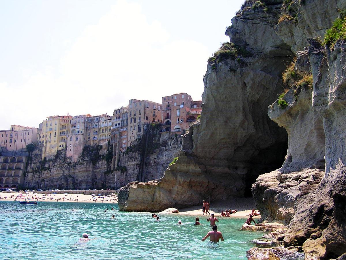 Appartamento Casa Vacanza Saverio Tropea Exteriör bild
